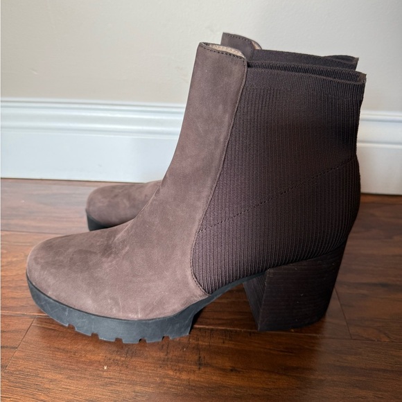 Eileen Fisher Farrah Bootie in Chocolate-NWOT Size 20 - Picture 4 of 10